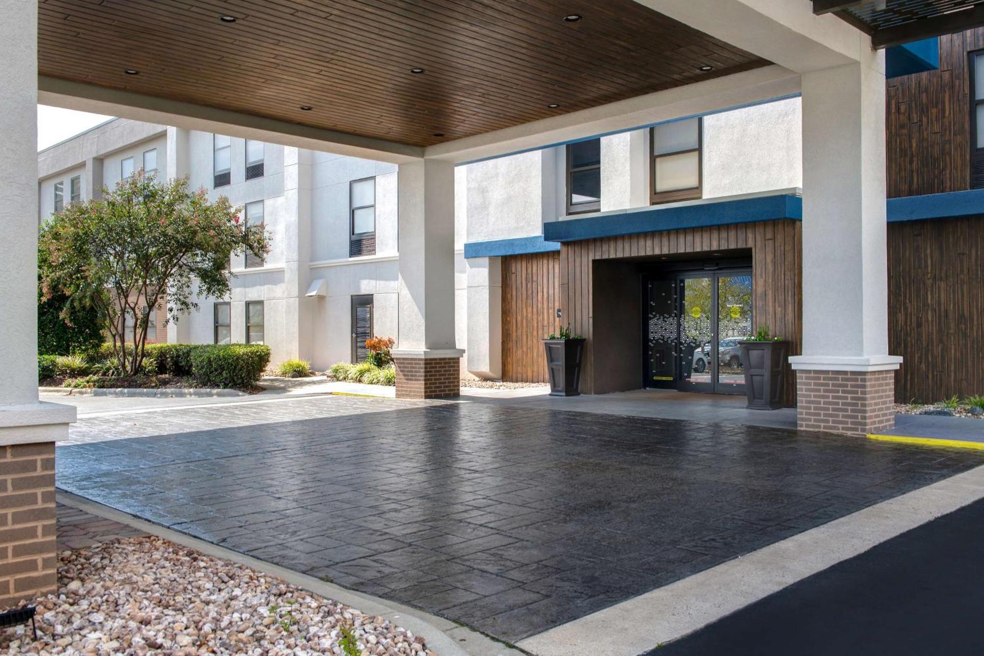 Hampton Inn Charlotte Монро Экстерьер фото