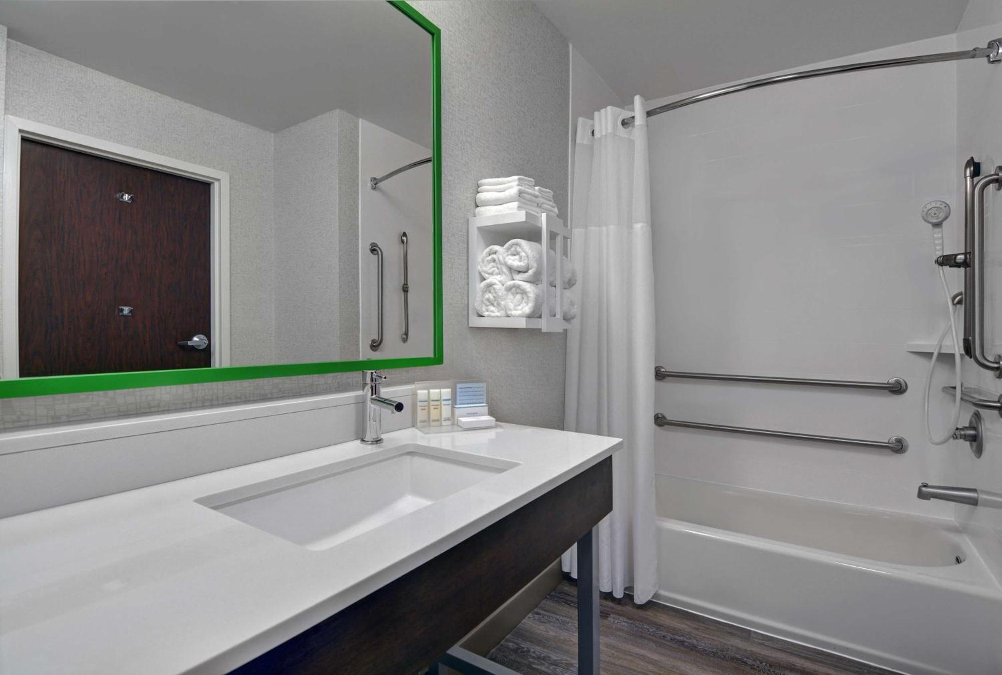 Hampton Inn Charlotte Монро Экстерьер фото