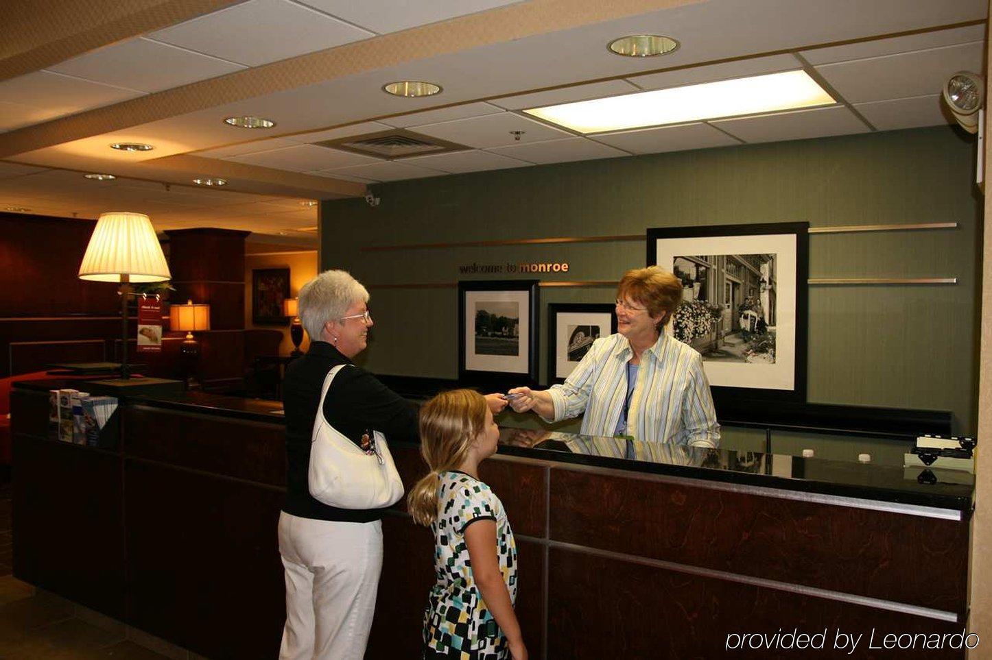 Hampton Inn Charlotte Монро Интерьер фото