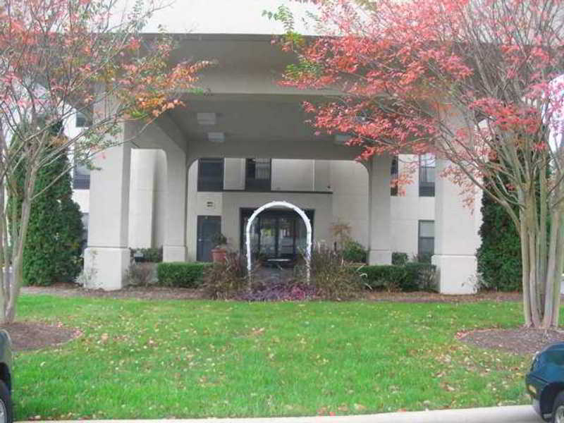 Hampton Inn Charlotte Монро Экстерьер фото