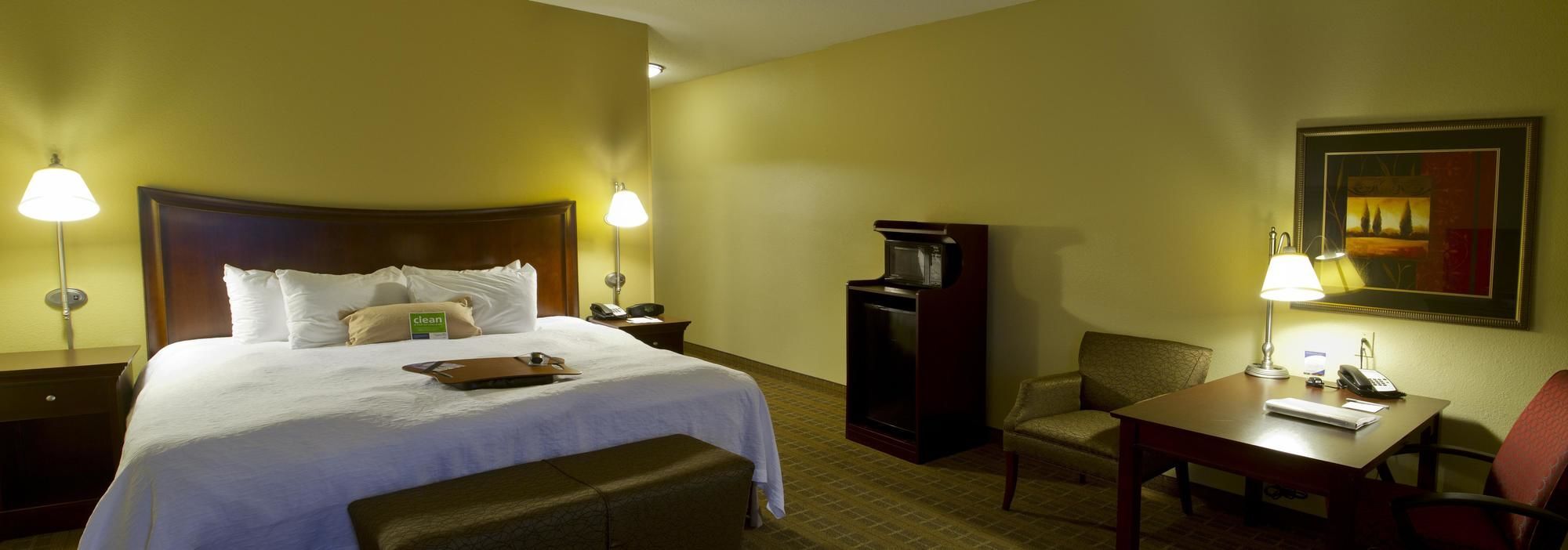 Hampton Inn Charlotte Монро Номер фото